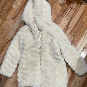 White Faux fur jacket. Size m